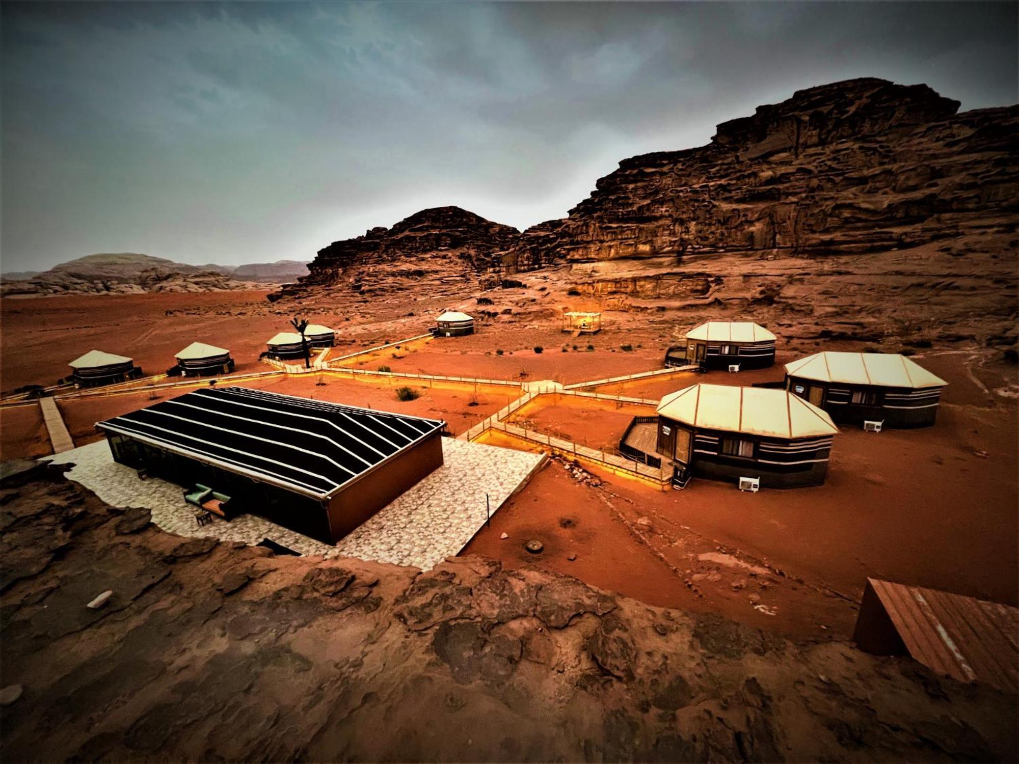 The Villas - Bedouin Boutique Resort Wadi Rum Extérieur photo